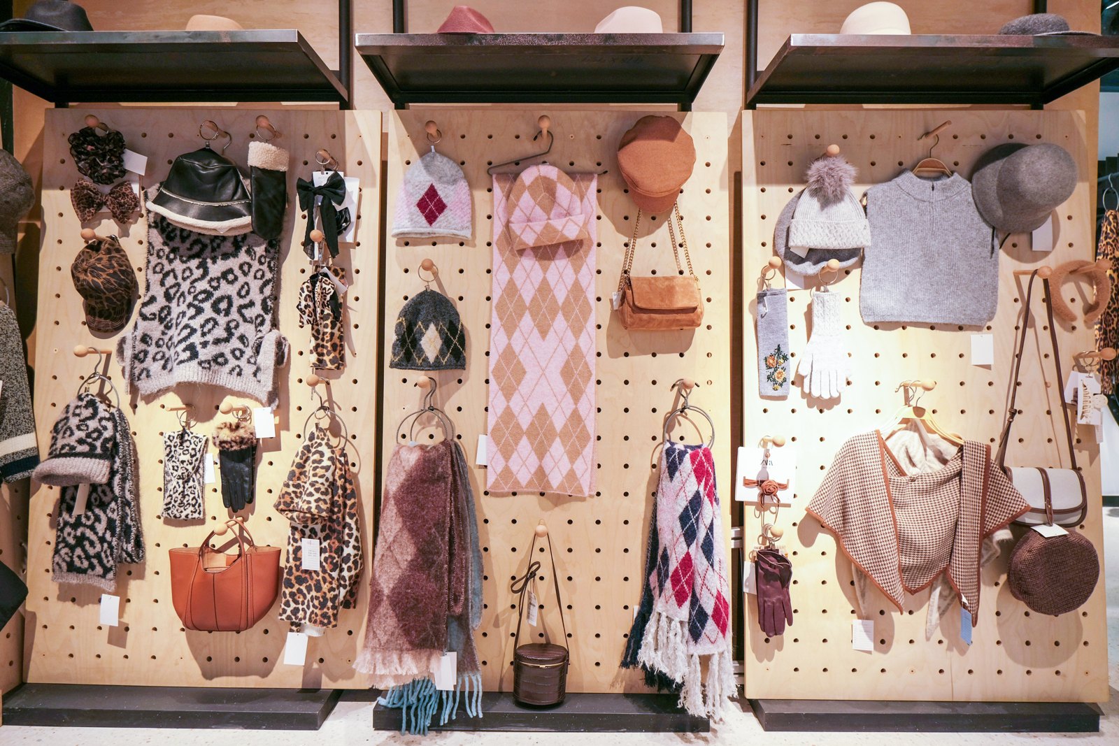 Hangzhou Shunlan showroom — collection wall overview