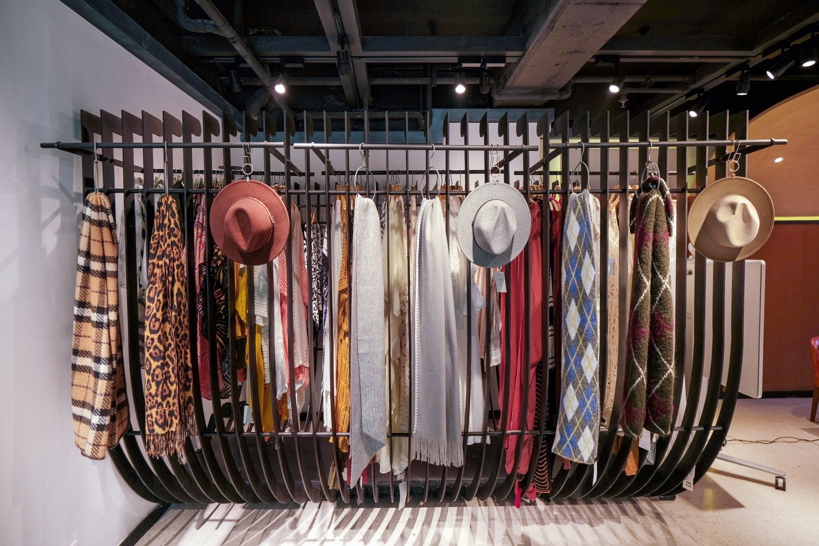 Hangzhou Shunlan showroom — scarves and coordinated accessories